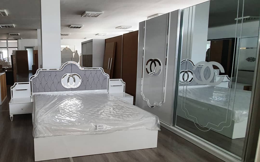 WHITE BEDROOM SET - Image 5